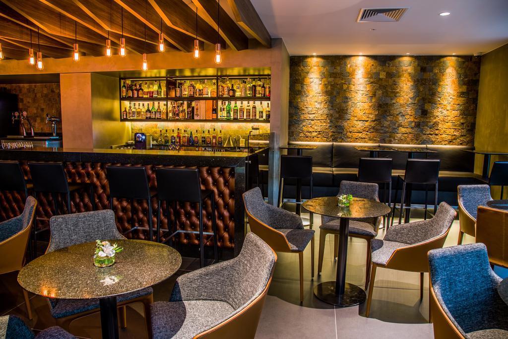 Hotel Mercure Plaza Shopping 4*